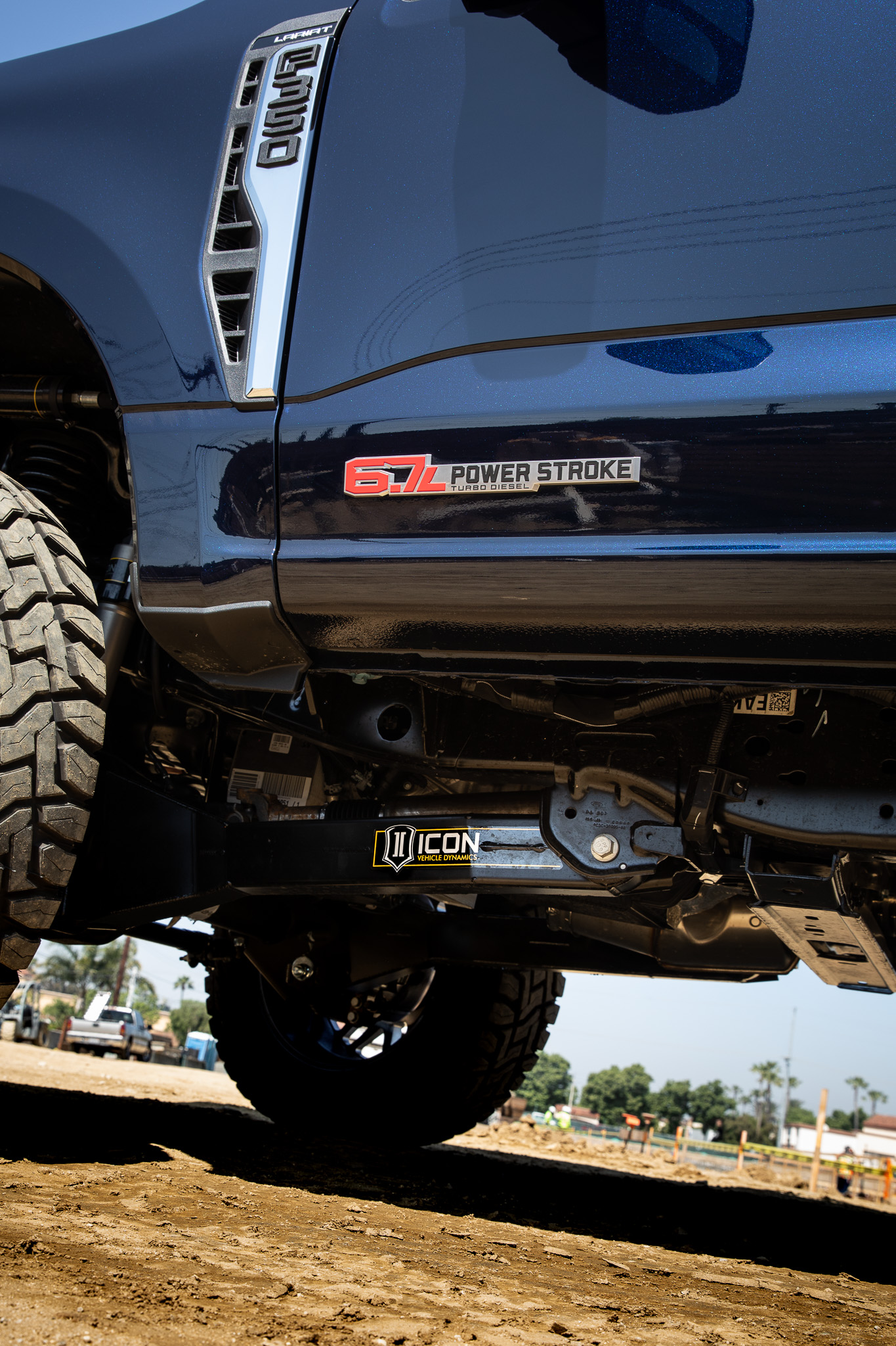 ICON 2023 Ford F-250/F-350 Super Duty 4WD Gas, 2.5" Lift, Stage 5 Suspension System w/ Radius Arms