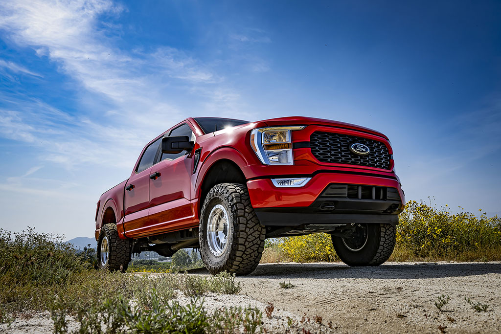 ICON 2021-2023 Ford F-150 4WD, 3.5-4.5" Lift, Stage 2 Suspension System, Billet UCA w/ Leaf Packs