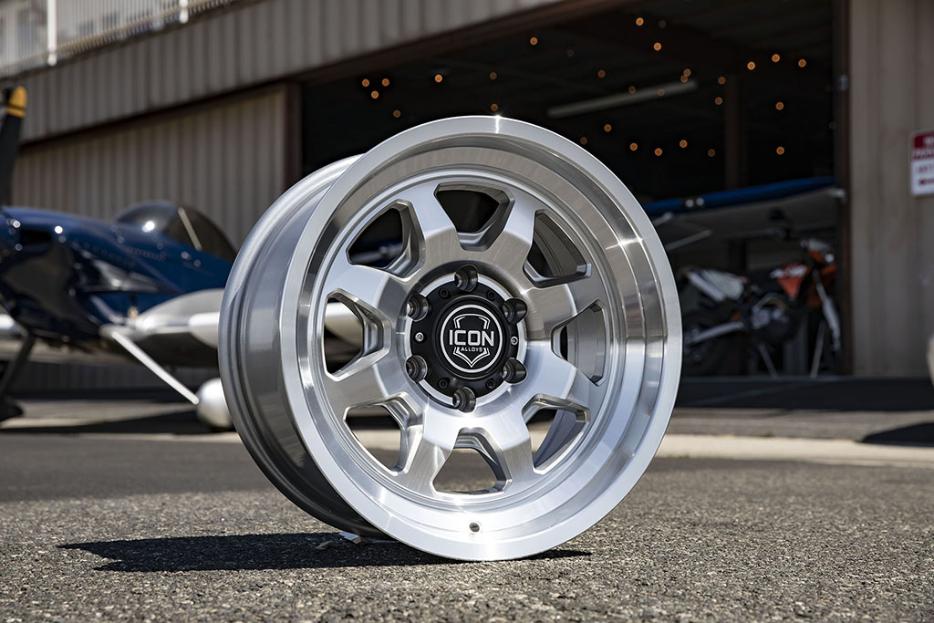 ICON Alloys Nuevo, Silver Machined, 17 x 8.5 / 6 x 5.5, 0mm Offset, 4.75" BS