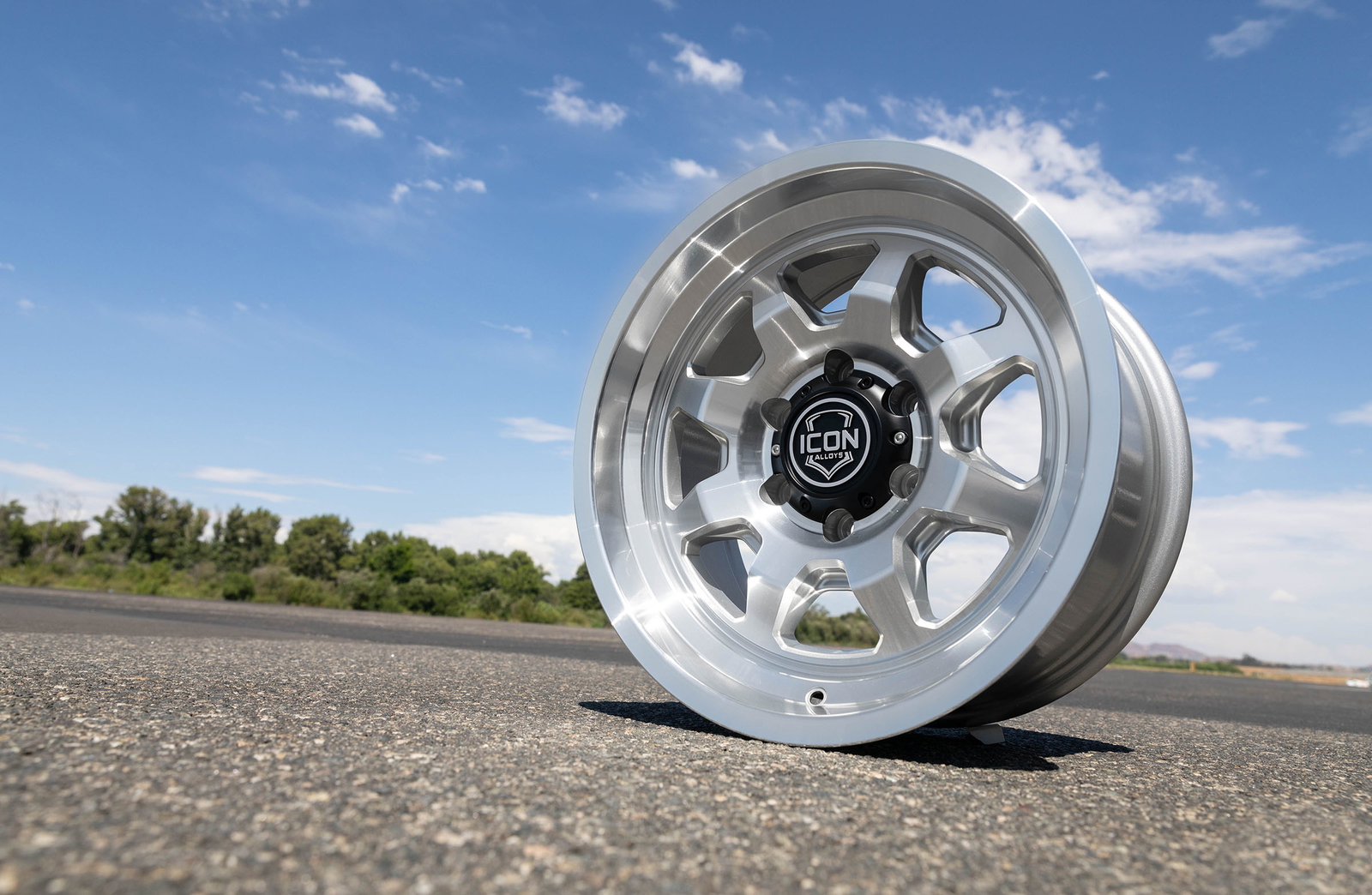 ICON Alloys Nuevo, Silver Machined, 17 x 8.5 / 6 x 135, 6mm Offset, 5" BS